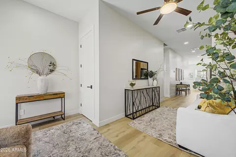 Entry Way - 1104 S Montezuma Ave, Phoenix, AZ 85003 photo 1 of 3