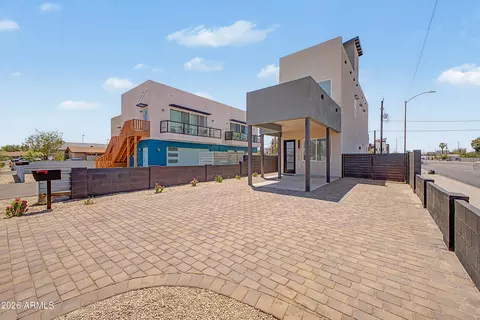 Exterior - 1104 S Montezuma Ave, Phoenix, AZ 85003 photo 3 of 6