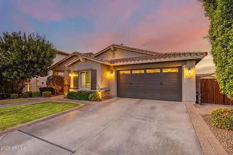 Exterior - 2526 E Tonto Dr, Gilbert, AZ 85298 photo 3 of 10