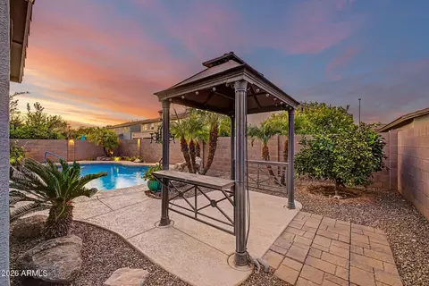 Exterior - 2526 E Tonto Dr, Gilbert, AZ 85298 photo 8 of 10
