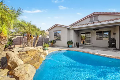 Exterior - 2526 E Tonto Dr, Gilbert, AZ 85298 photo 9 of 10