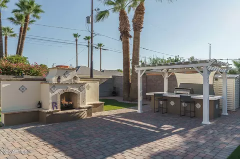 Exterior - 115 W Granada Rd, Phoenix, AZ 85003 photo 10 of 17