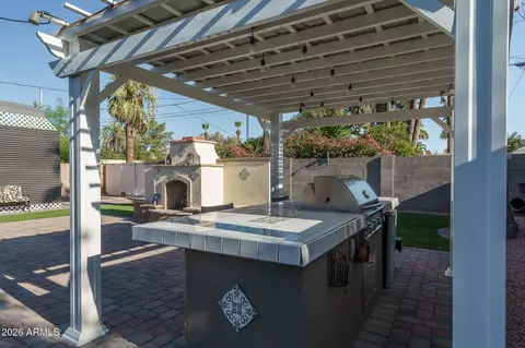Exterior - 115 W Granada Rd, Phoenix, AZ 85003 photo 5 of 17