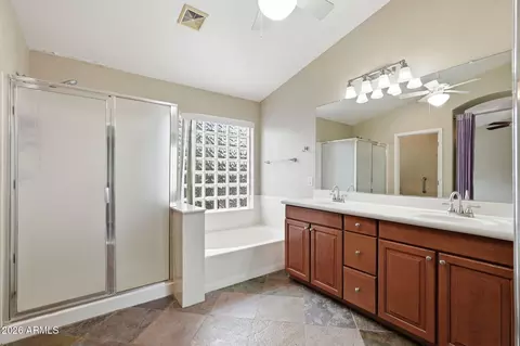 Bath - 3562 E Red Oak Ln, Gilbert, AZ 85297 photo 1 of 2