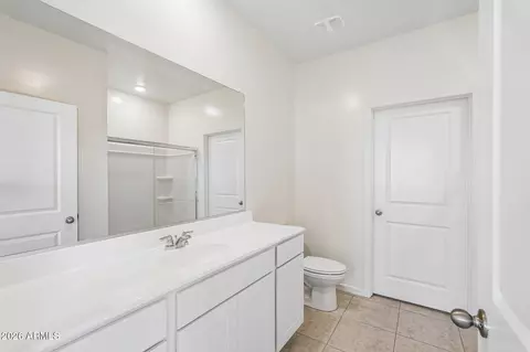 Bath - 10136 W Devonshire Ave, Phoenix, AZ 85037 photo 4 of 6