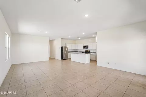 Living - 10136 W Devonshire Ave, Phoenix, AZ 85037 photo 3 of 4