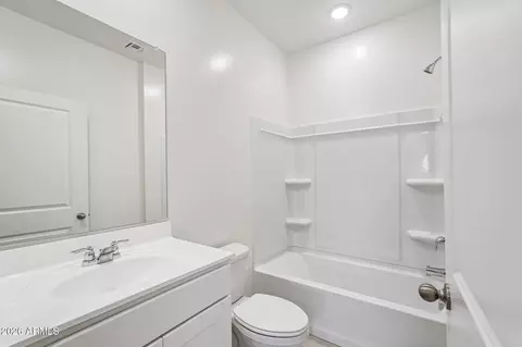Bath - 10136 W Devonshire Ave, Phoenix, AZ 85037 photo 3 of 6
