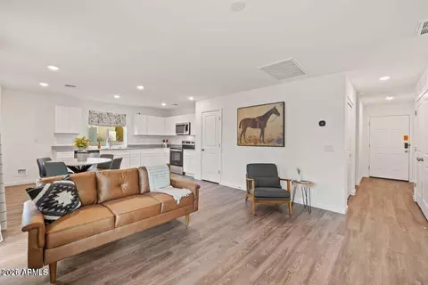Entry Way - 20182 E Lakeside Rd, Mayer, AZ 86333 photo 1 of 2