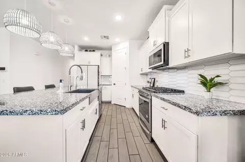 6838 W Beth Dr, Laveen, AZ 85339