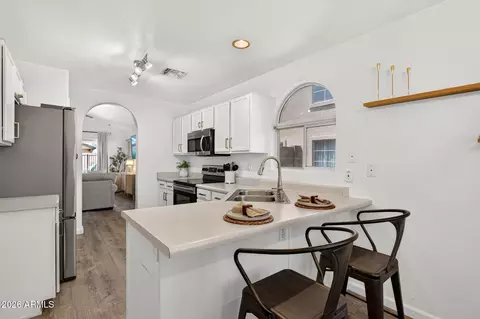 Kitchen - 2553 E Jasper Dr, Gilbert, AZ 85296 photo 4 of 4