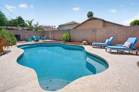 Exterior - 2553 E Jasper Dr, Gilbert, AZ 85296 photo 2 of 10