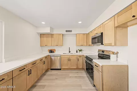 Kitchen - 3911 N 87th Ave, Phoenix, AZ 85037 photo 2 of 4