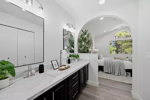 Bath - 609 N Granite St, Gilbert, AZ 85234 photo 2 of 5