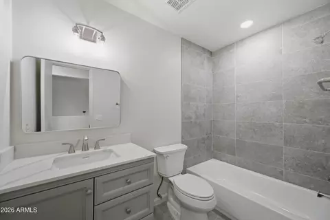 Bath - 609 N Granite St, Gilbert, AZ 85234 photo 4 of 5