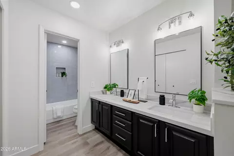 Bath - 609 N Granite St, Gilbert, AZ 85234 photo 1 of 5