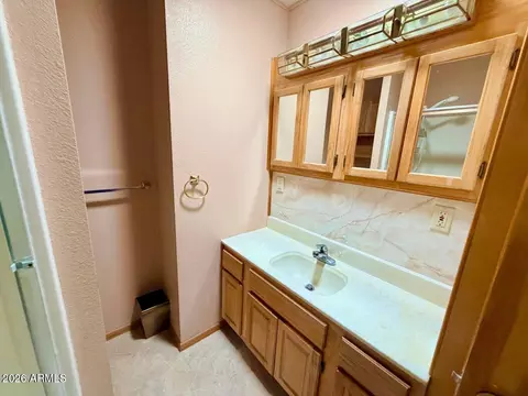 Bath - 504 W Johnson Dr, Payson, AZ 85541 photo 4 of 4
