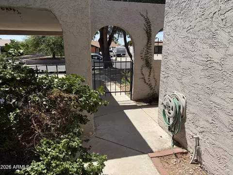Exterior - 1126 E Cheryl Dr, Phoenix, AZ 85020 photo 2 of 7