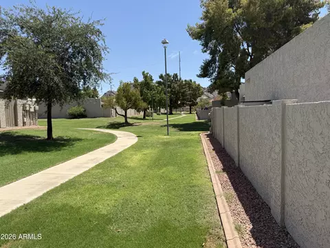 Exterior - 1126 E Cheryl Dr, Phoenix, AZ 85020 photo 4 of 7