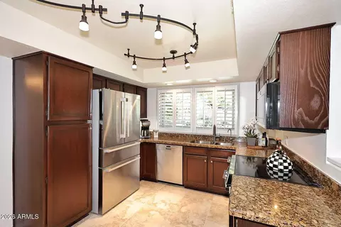 Kitchen - 3642 E Renee Dr, Phoenix, AZ 85050 photo 2 of 3