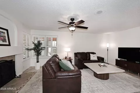 Living - 3642 E Renee Dr, Phoenix, AZ 85050 photo 5 of 5