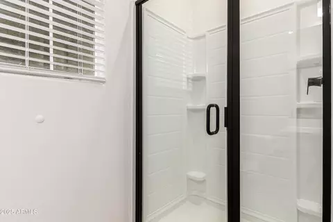 Bath - 48 E Bates St, Mesa, AZ 85201 photo 2 of 4