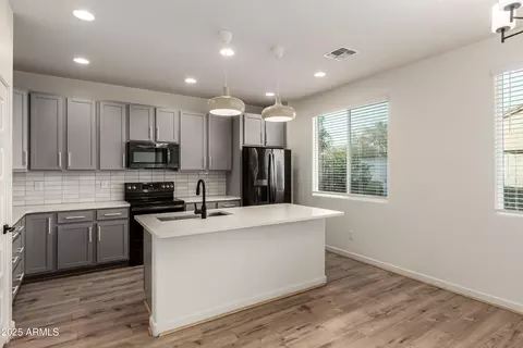 Kitchen - 48 E Bates St, Mesa, AZ 85201 photo 1 of 5