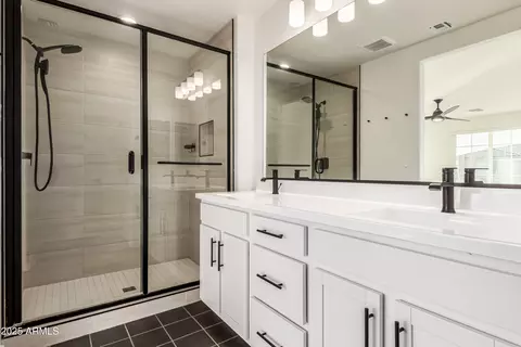 Bath - 48 E Bates St, Mesa, AZ 85201 photo 3 of 4