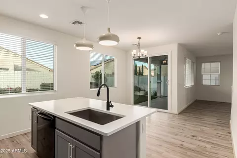 Kitchen - 48 E Bates St, Mesa, AZ 85201 photo 4 of 5
