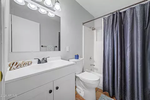 Bath - 1622 E Borghese Pl, Phoenix, AZ 85016 photo 3 of 3