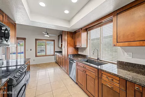 Kitchen - 2208 E Hearn Rd, Phoenix, AZ 85022 photo 4 of 4