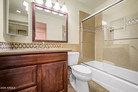Bath - 2208 E Hearn Rd, Phoenix, AZ 85022 photo 2 of 2
