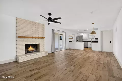 Living - 705 N Oracle Cir, Mesa, AZ 85203 photo 1 of 9