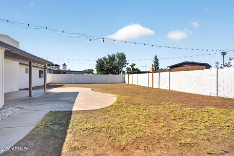 Exterior - 705 N Oracle Cir, Mesa, AZ 85203 photo 5 of 6