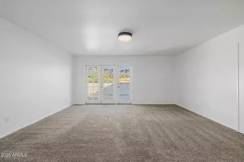 Living - 1875 E State Ave, Phoenix, AZ 85020 photo 7 of 7