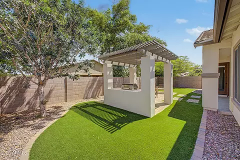 Exterior - 2660 E Blue Spruce Ln, Gilbert, AZ 85298 photo 5 of 5