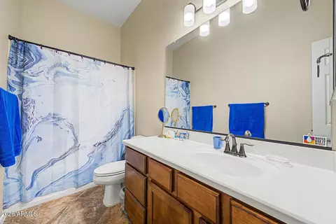 Bath - 2660 E Blue Spruce Ln, Gilbert, AZ 85298 photo 3 of 3