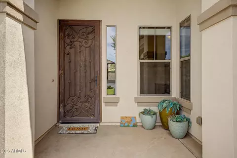 Exterior - 2660 E Blue Spruce Ln, Gilbert, AZ 85298 photo 2 of 5