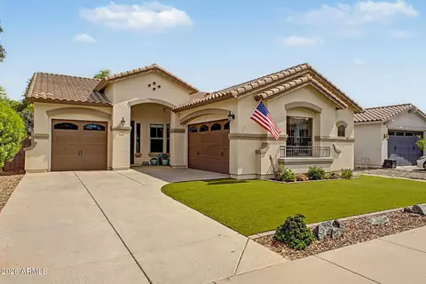 Exterior - 2660 E Blue Spruce Ln, Gilbert, AZ 85298 photo 1 of 5