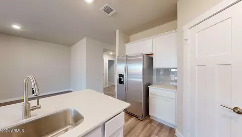 Entry Way - 2824 W Sable Ave, Apache Junction, AZ 85120 photo 3 of 10