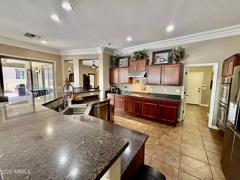 Kitchen - 2925 E Marlene Dr, Gilbert, AZ 85296 photo 2 of 9