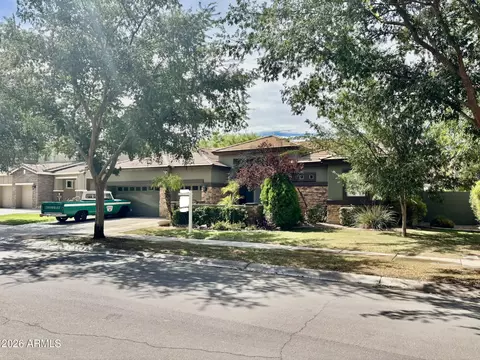 Exterior - 2925 E Marlene Dr, Gilbert, AZ 85296 photo 2 of 14