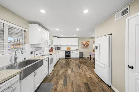 Kitchen - 718 E Sesame St, Tempe, AZ 85283 photo 3 of 3