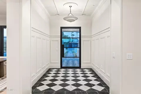 Entry Way - 4119 E Stanford Dr, Phoenix, AZ 85018 photo 3 of 3