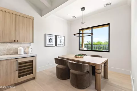Dining - 4119 E Stanford Dr, Phoenix, AZ 85018 photo 2 of 2