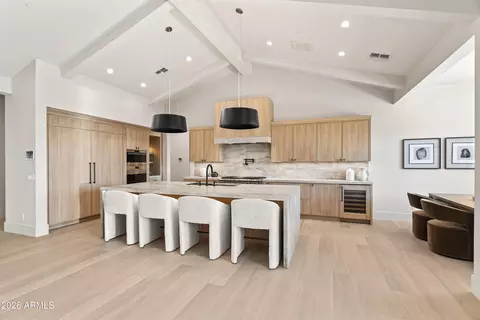 Kitchen - 4119 E Stanford Dr, Phoenix, AZ 85018 photo 2 of 7