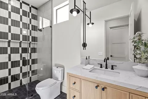Bath - 4119 E Stanford Dr, Phoenix, AZ 85018 photo 8 of 9