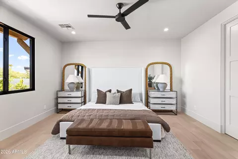 Bedroom - 4119 E Stanford Dr, Phoenix, AZ 85018 photo 6 of 6