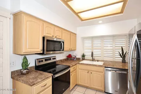 Kitchen - 912 E Annette Dr, Phoenix, AZ 85022 photo 3 of 3