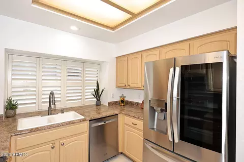 Kitchen - 912 E Annette Dr, Phoenix, AZ 85022 photo 2 of 3