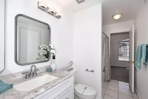 Bath - 912 E Annette Dr, Phoenix, AZ 85022 photo 3 of 5